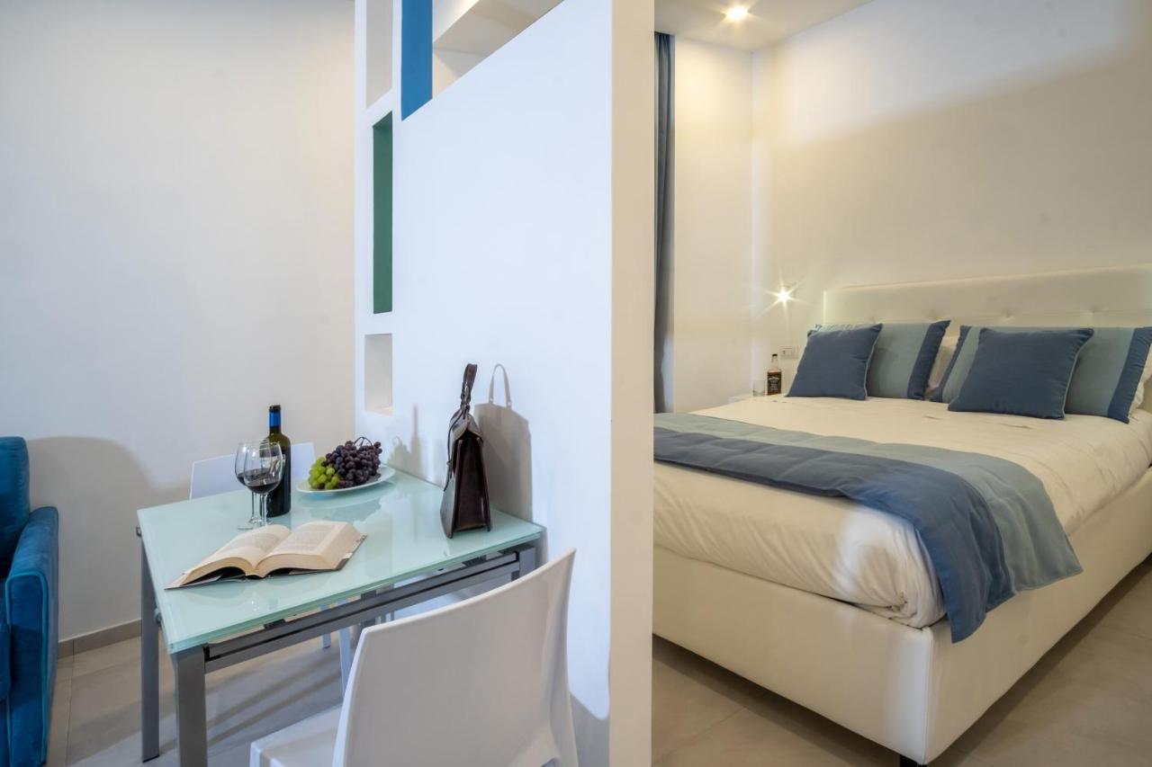 Leone Rosso Apartments ซอร์เรนโต ภายนอก รูปภาพ